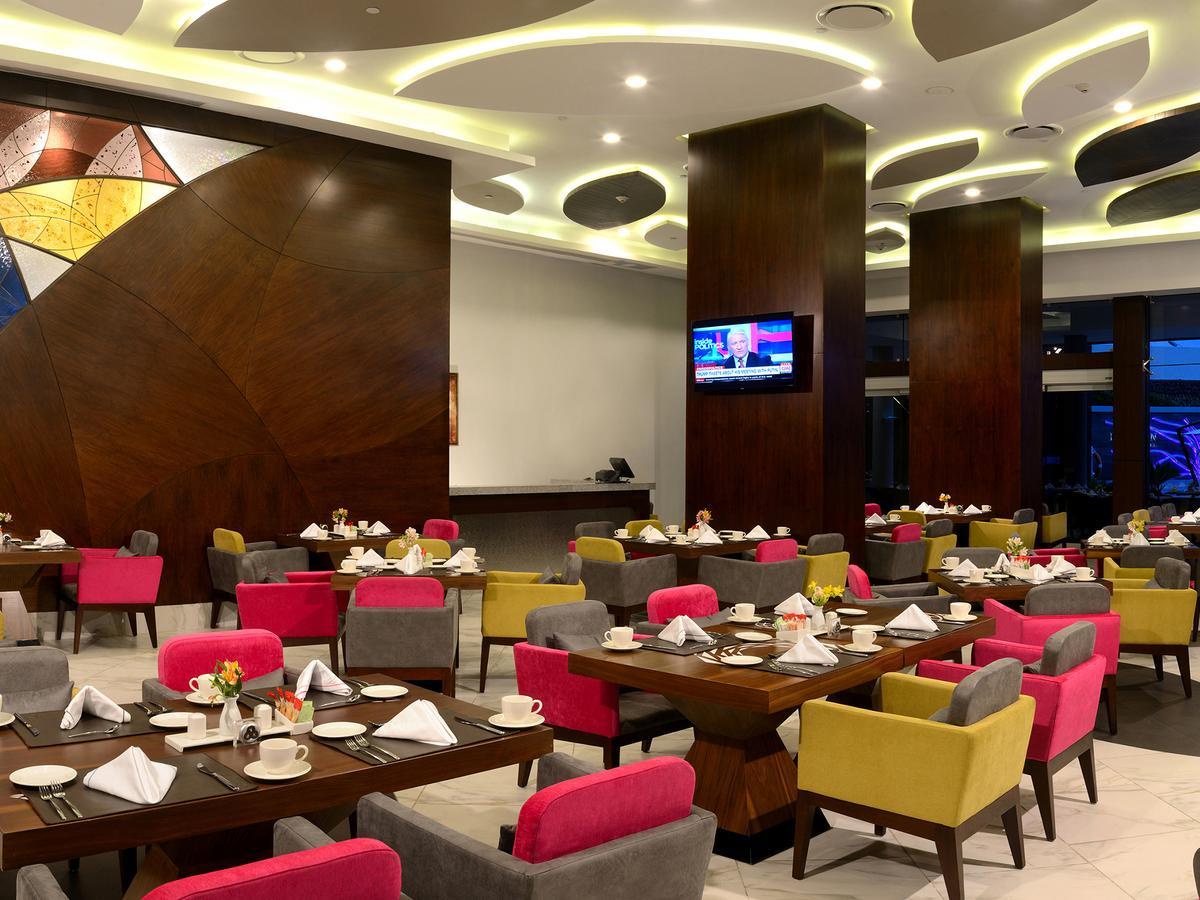 Hs Hotsson Hotel Irapuato Eksteriør billede